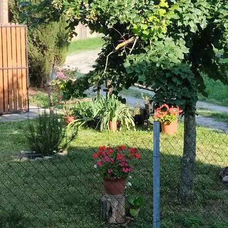 בית נופש Rosmarino Casale *